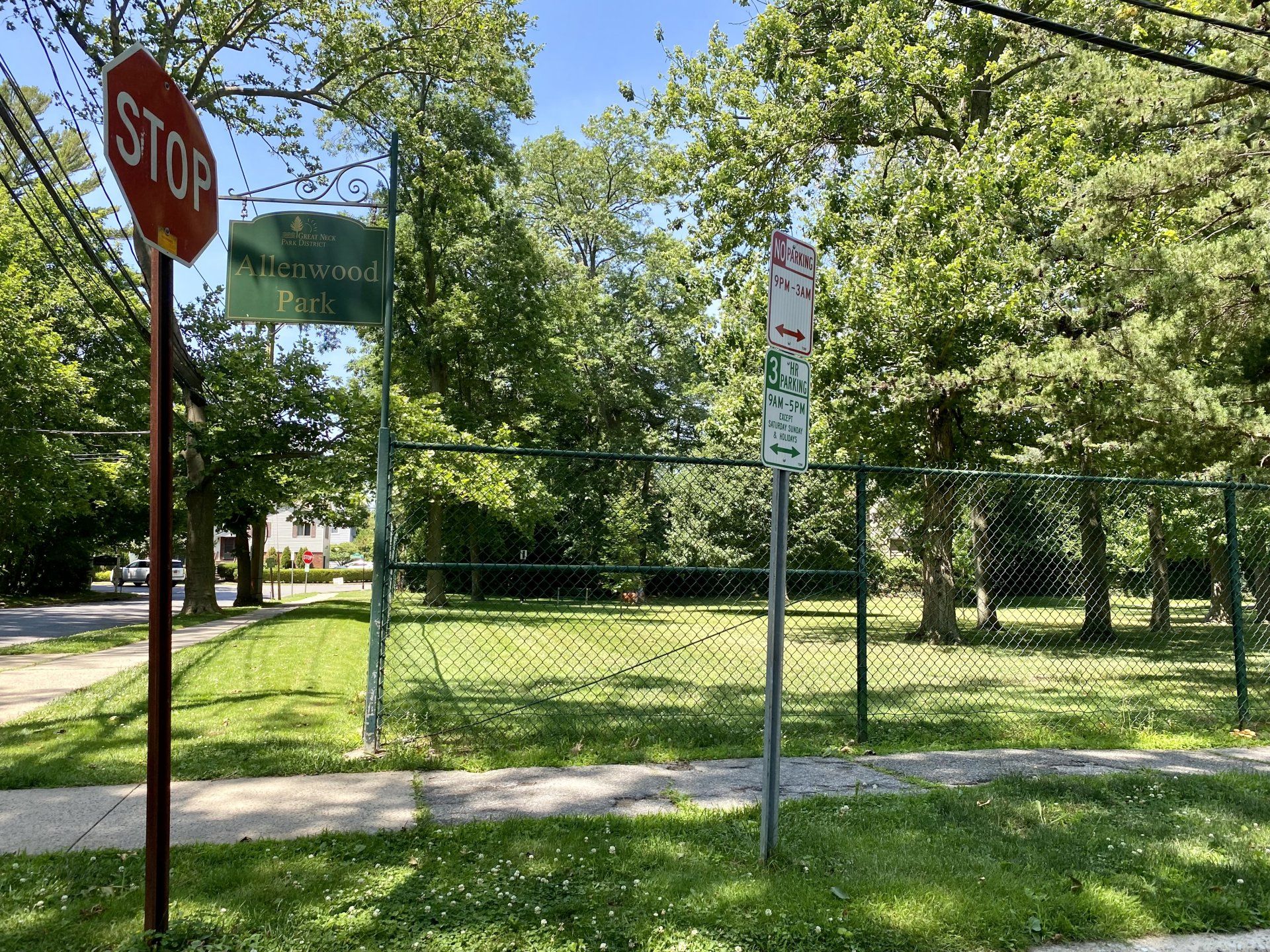 Great Neck Gardens gallery image 3