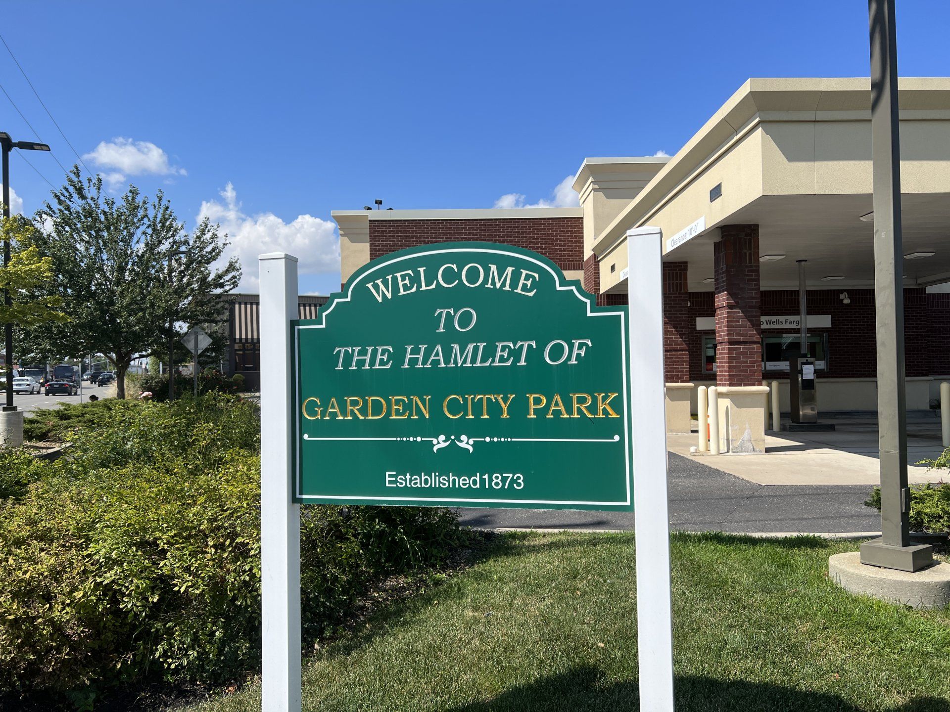 Garden City Park gallery image 1