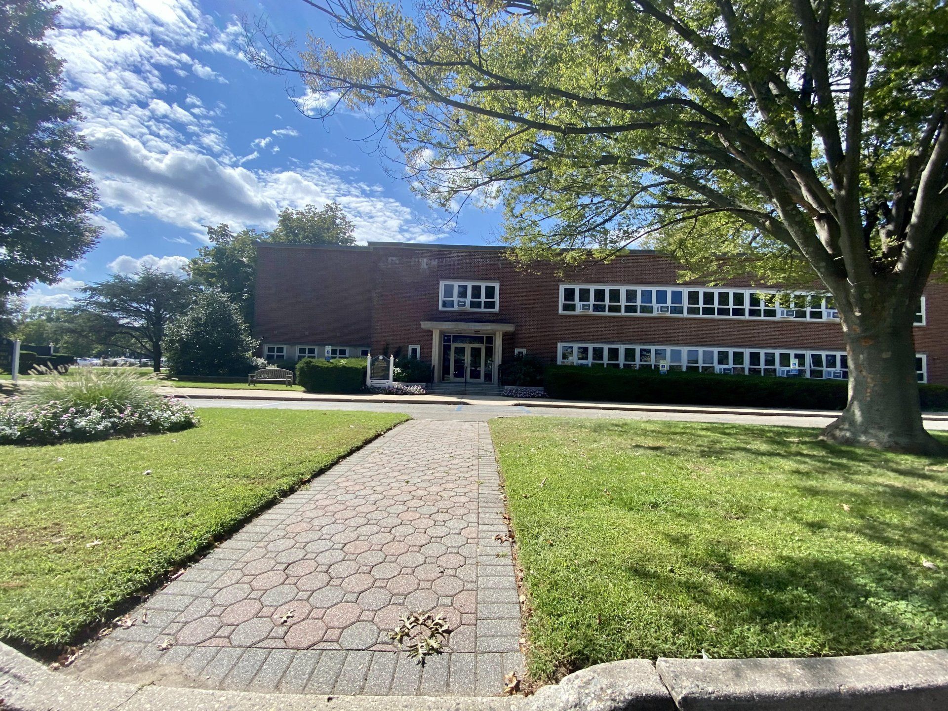 Garden City Park gallery image 2