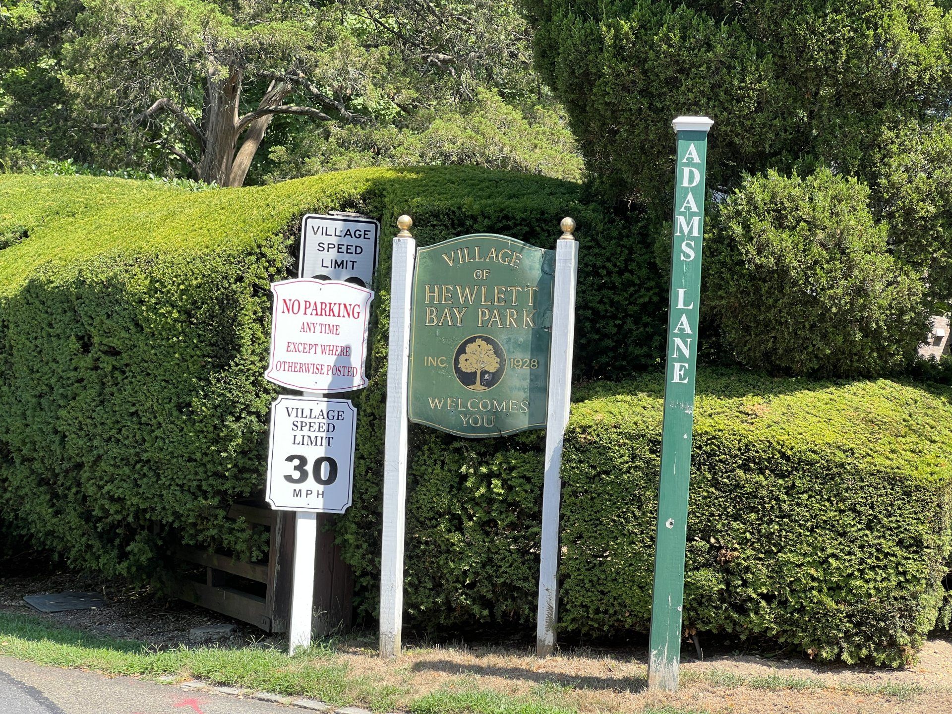 Hewlett Bay Park gallery image 1