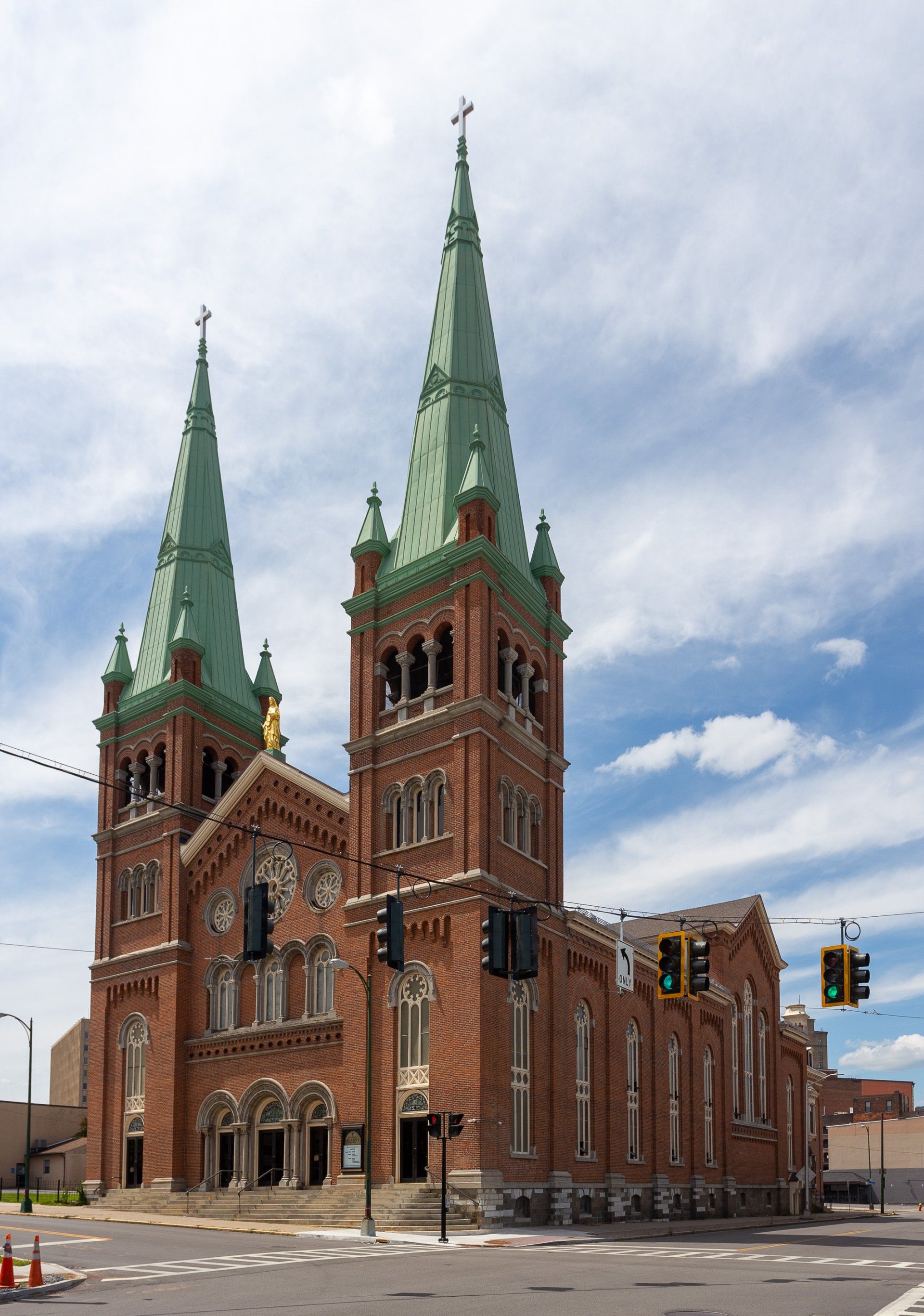 Utica gallery image 1