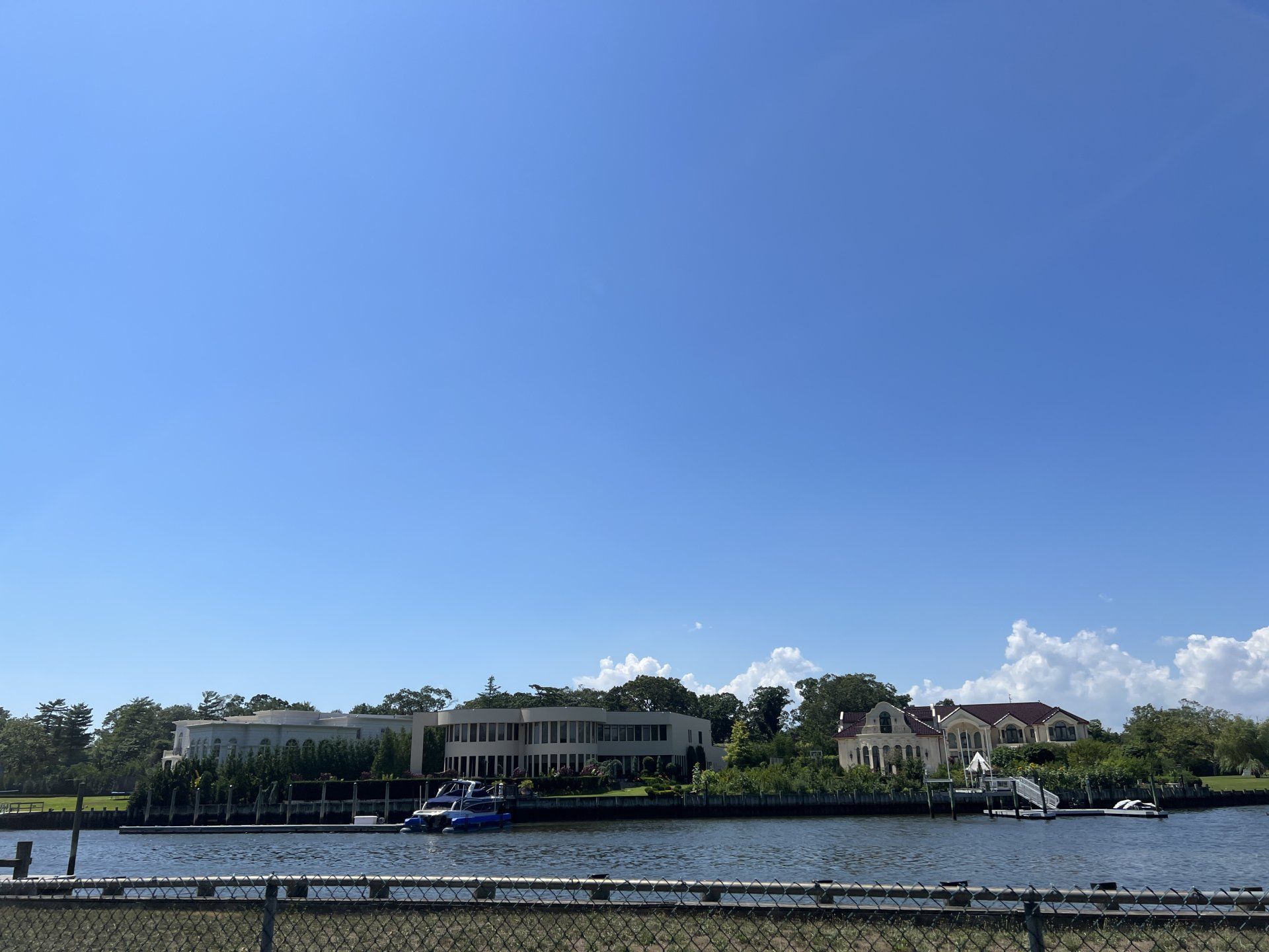 Hewlett Neck gallery image 4