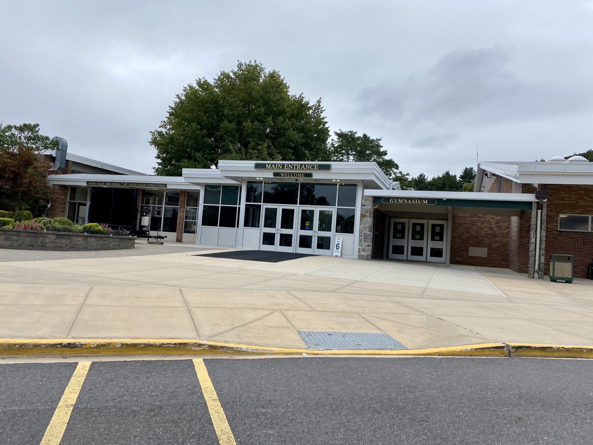 Locust Valley gallery image 5