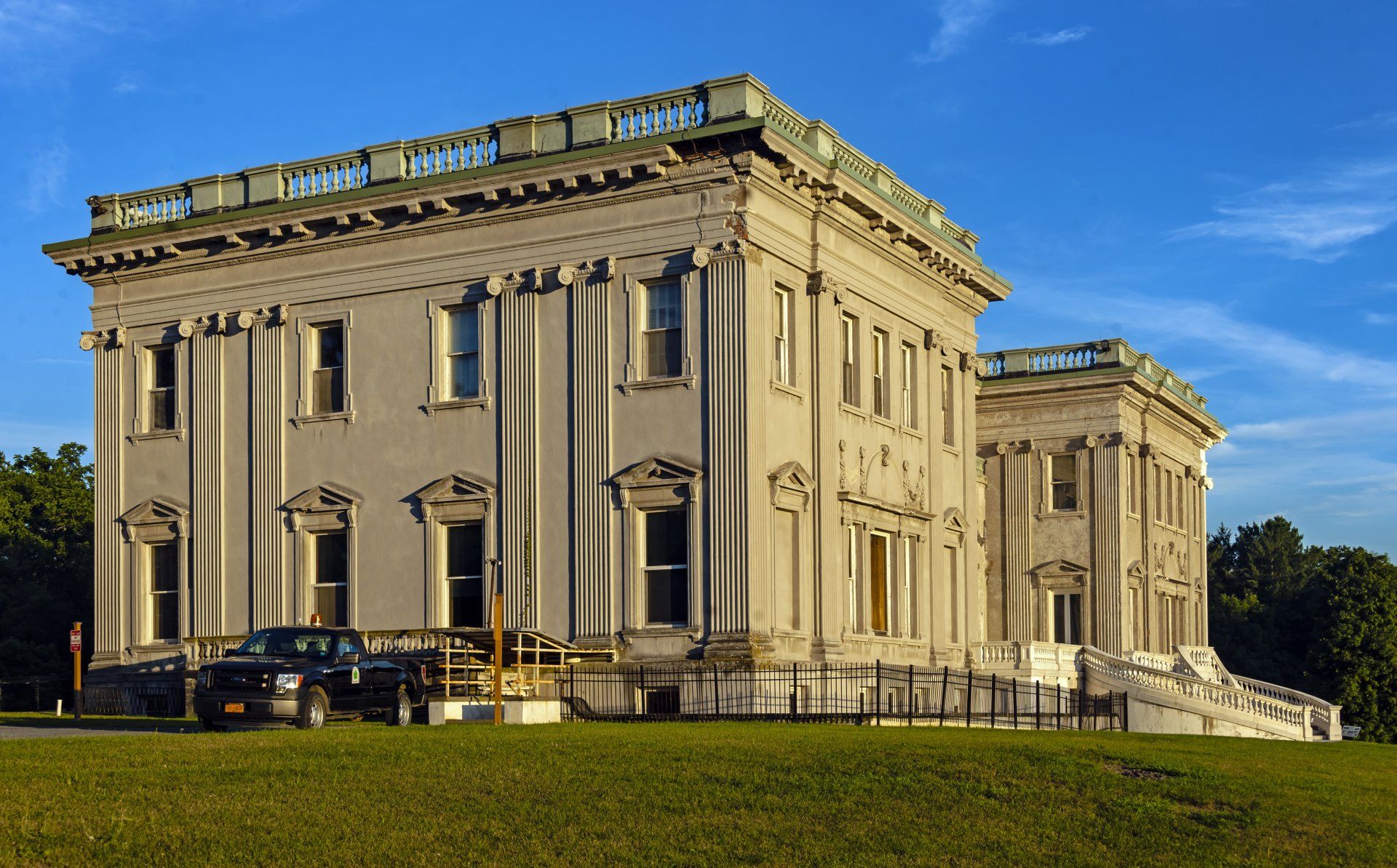 Staatsburg gallery image 2