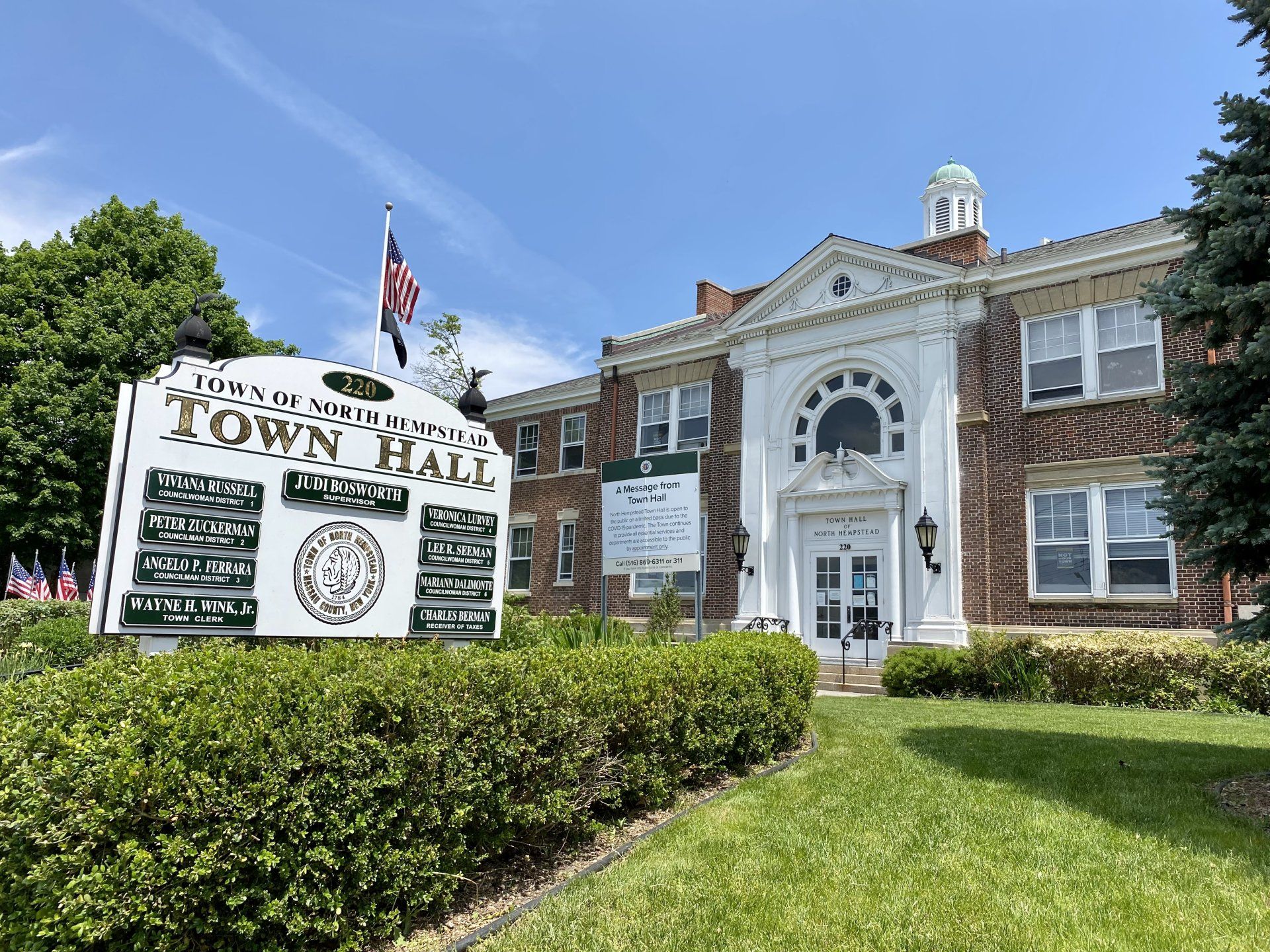 Manhasset gallery image 4