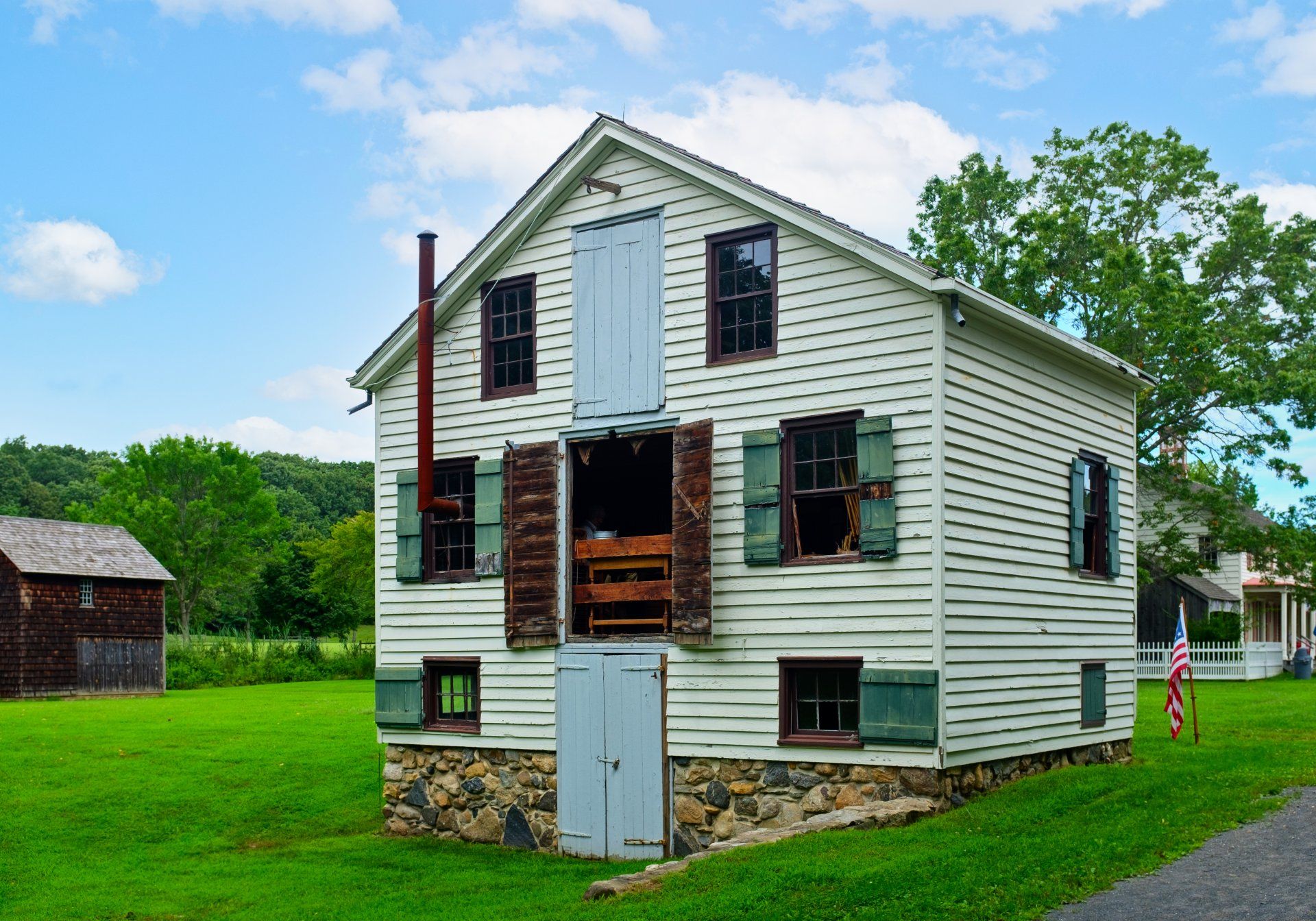 Old Bethpage gallery image 5