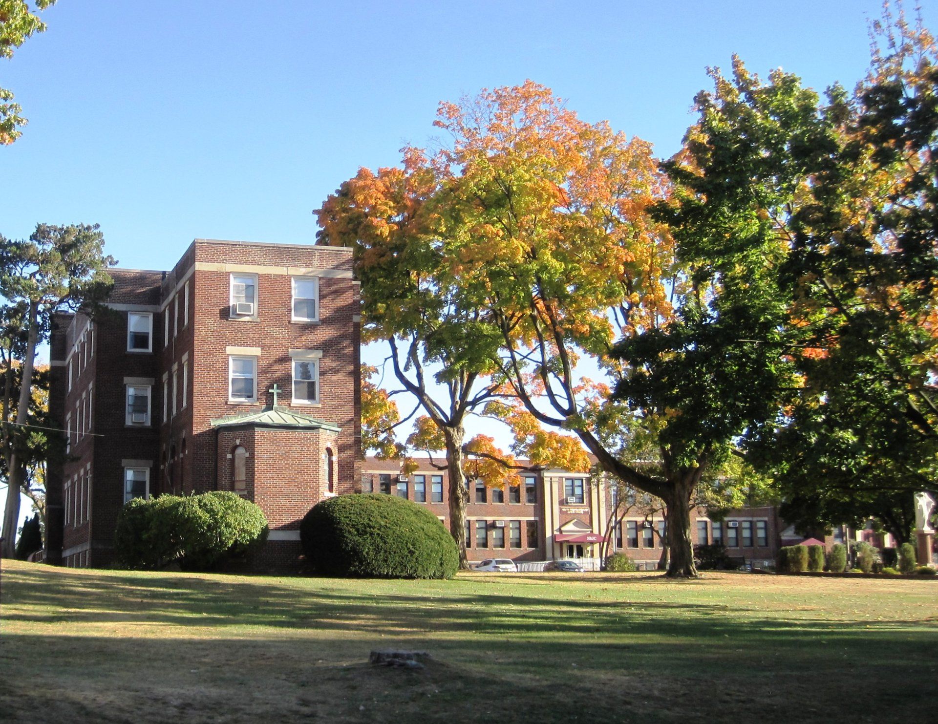 Maywood gallery image 1