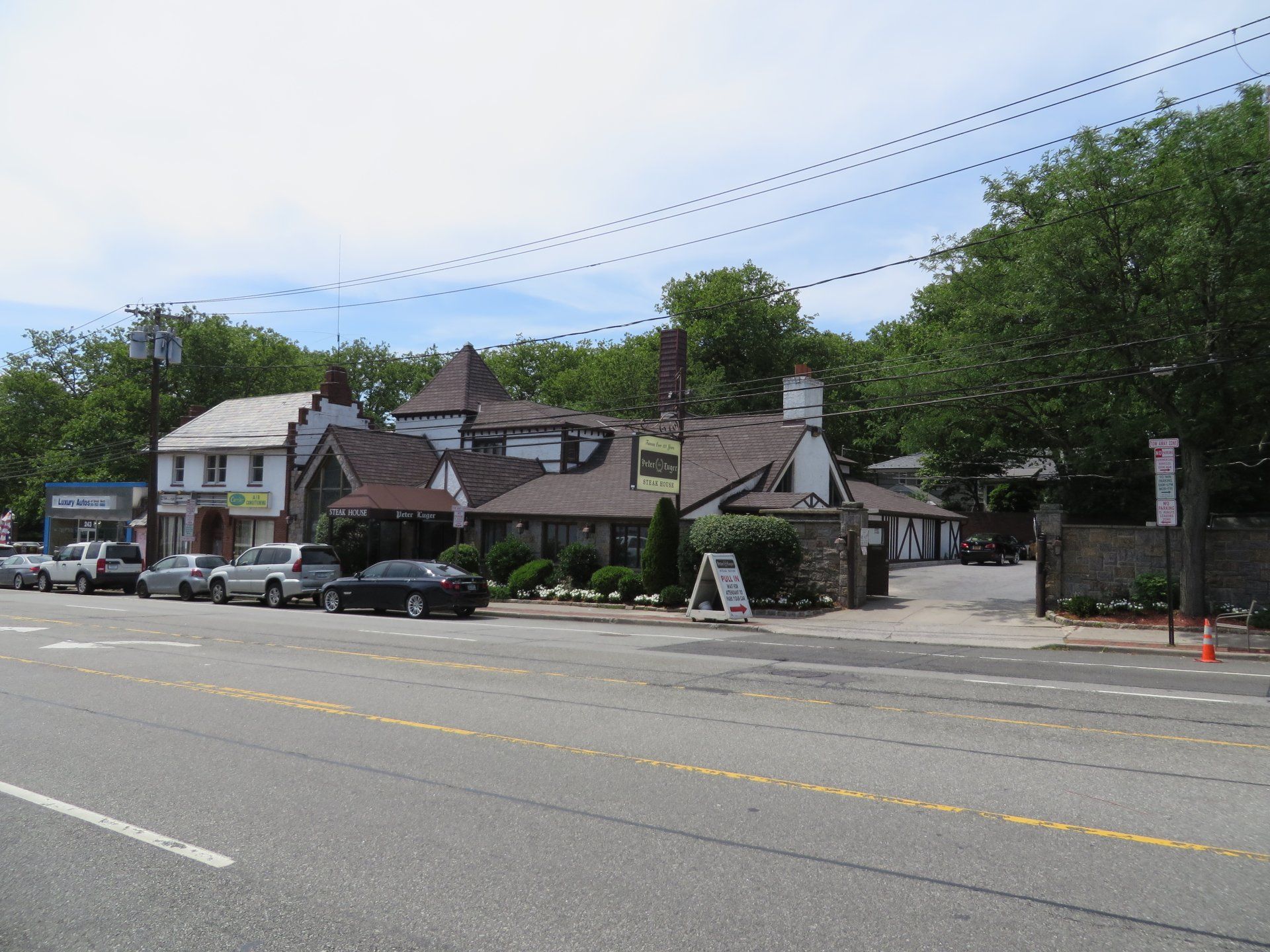 Great Neck Gardens gallery image 2