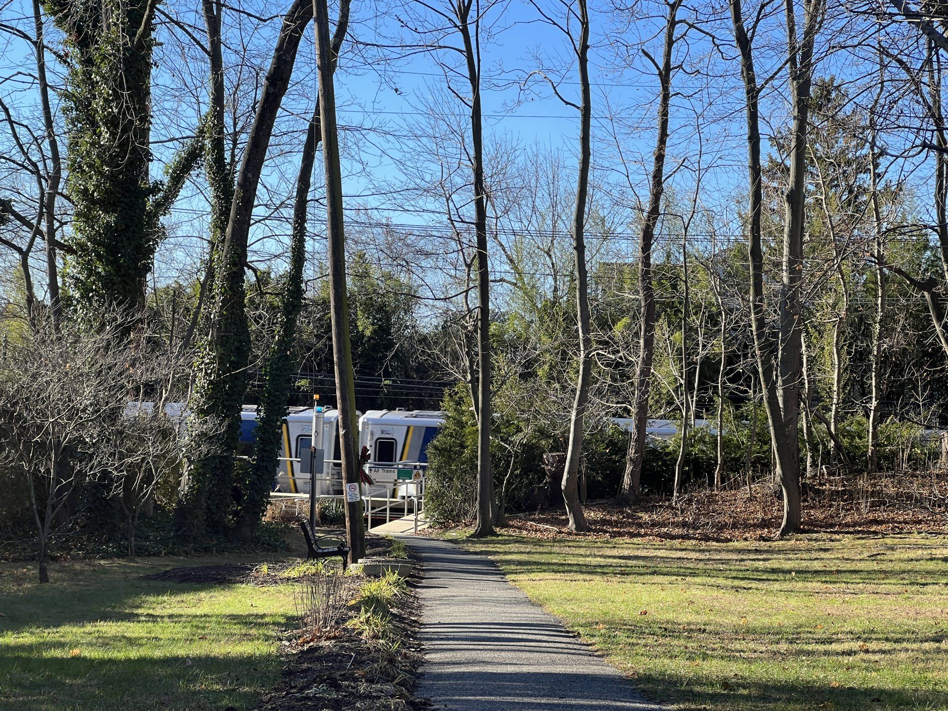 Plandome Manor gallery image 2