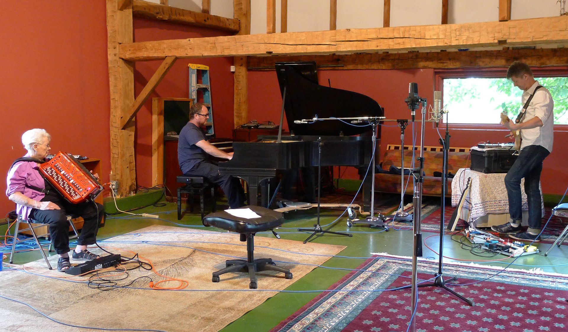 Accord gallery image 1